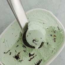 Load image into Gallery viewer, Left-Handed Ice Cream Scoop
